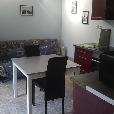 Apartment Le Refuge - F1 - Rez-de-chaussee *